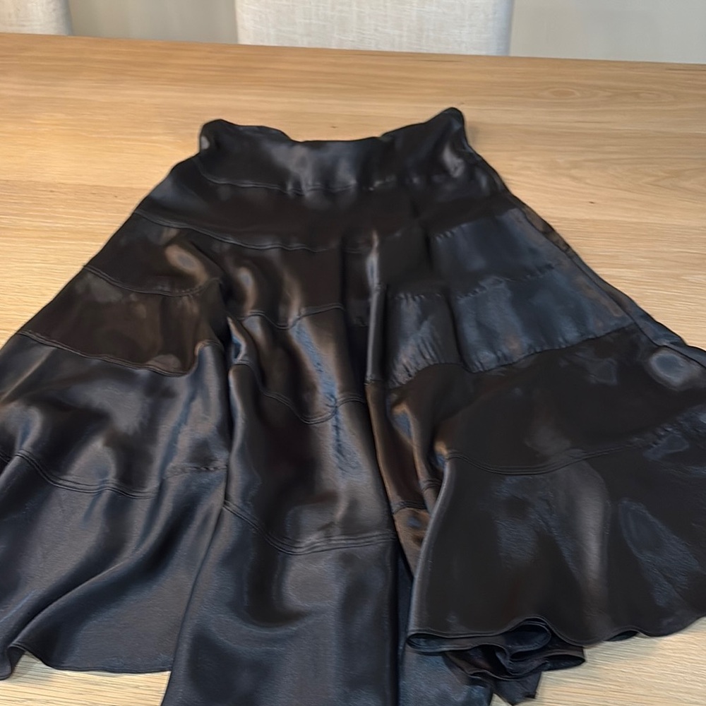 Windsor Black High-Low A-Line Midi Skirt